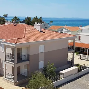 https://apartments-sun-and-sea-privlaka.hotelinzadar.com
